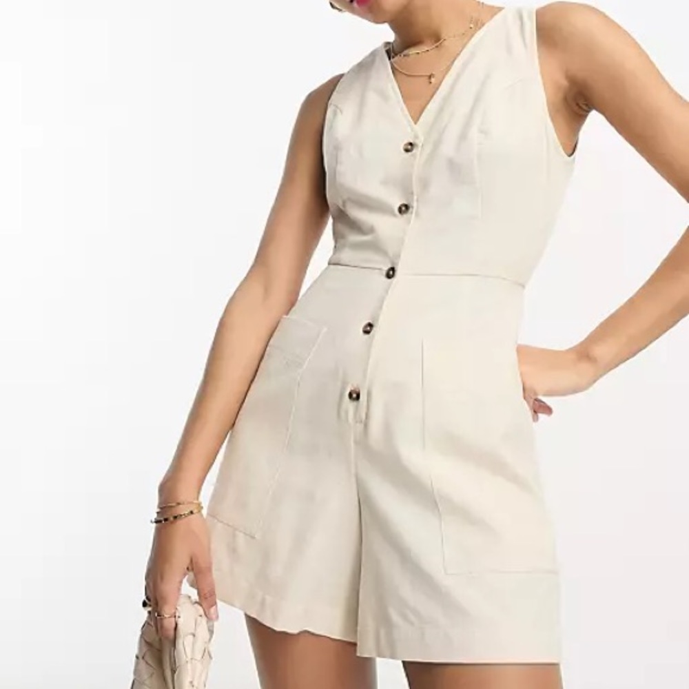 NWOT Asos Cream Cutout Back Button Front Cotton Hemp Sleeveless Romper Size 4